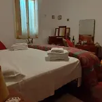 Giovanna 's House Camping